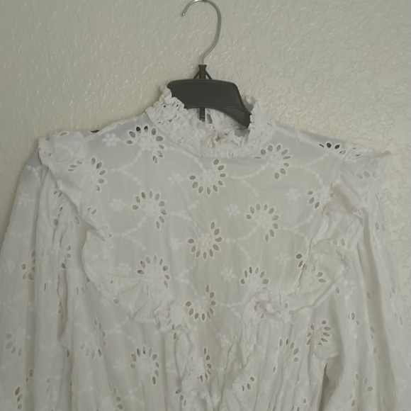sabo skirt eyelet white long sleeve key hole back mini dress sz M - Picture 2 of 8